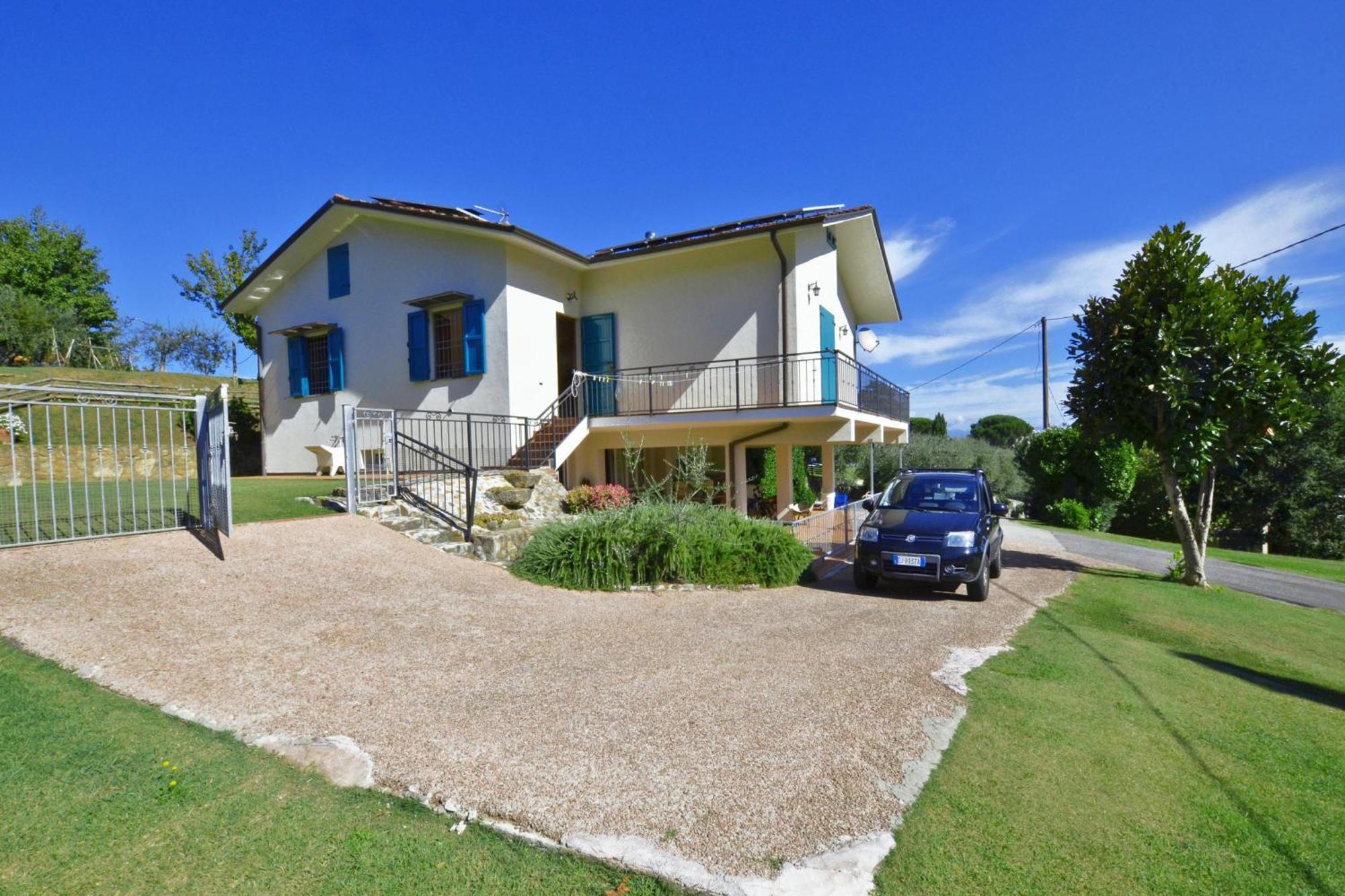 Casa Andreini - Happy Rentals Капанари Екстериор снимка