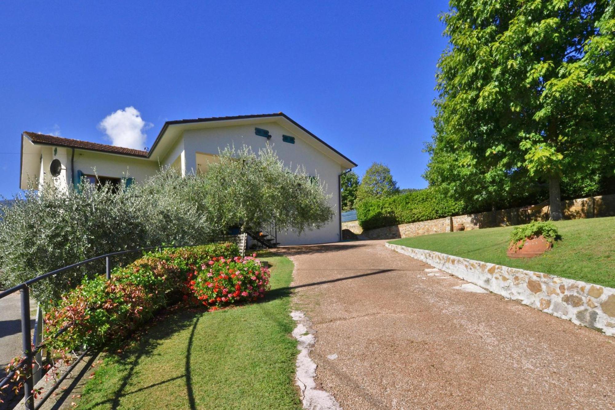 Casa Andreini - Happy Rentals Капанари Екстериор снимка