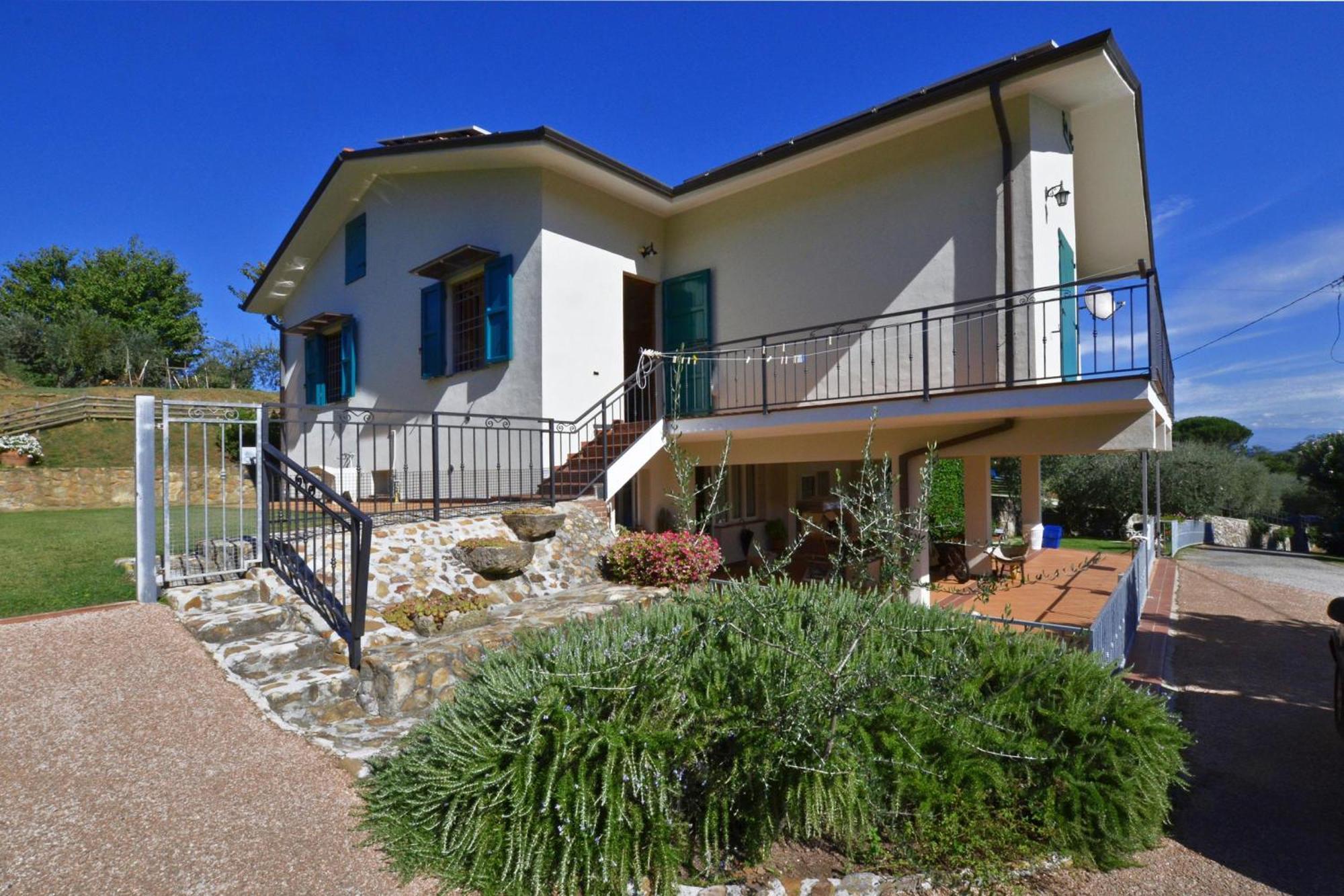 Casa Andreini - Happy Rentals Капанари Екстериор снимка